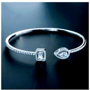 **SOLD**Trendy Sterling Silver Princess Bangle